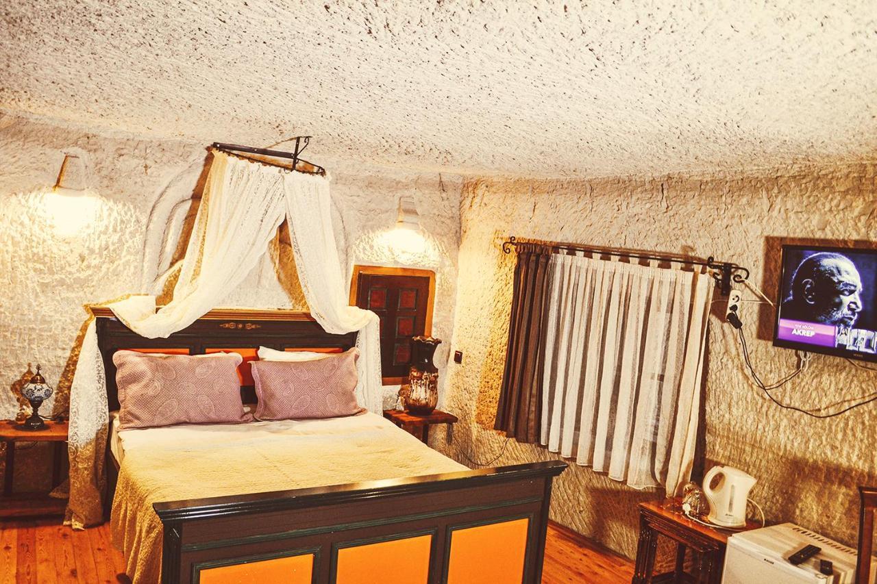 ギョレメ Emily Cave House Bed & Breakfast エクステリア 写真